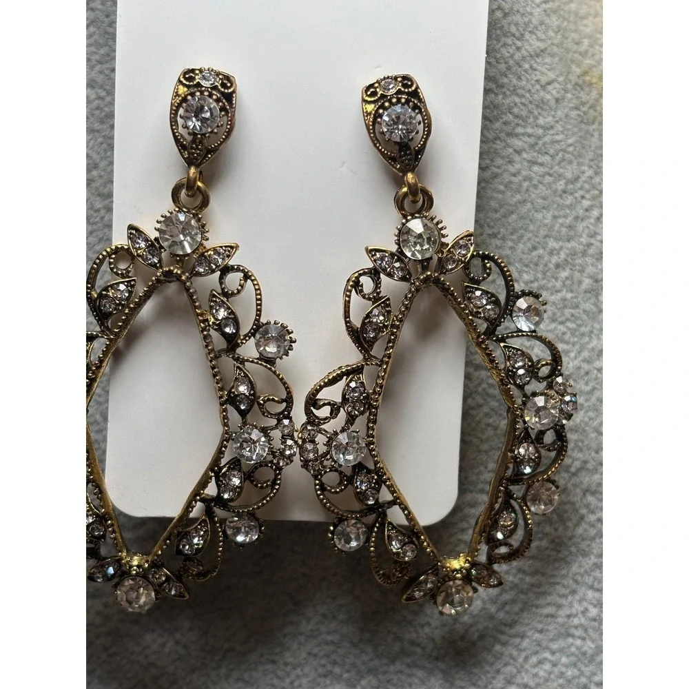 #2. Vintage-style Filigree Chandelier Drop Earrings